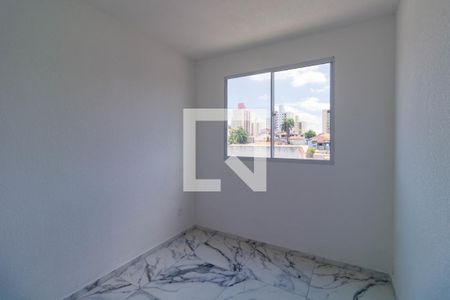 Quarto 1 de apartamento para alugar com 2 quartos, 44m² em Jardim Maria Duarte, São Paulo