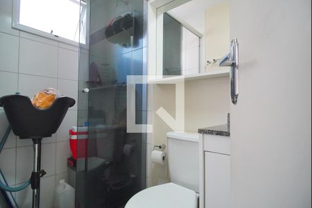 Banheiro da Suíte de apartamento à venda com 3 quartos, 70m² em Humaitá, Porto Alegre