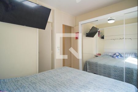 Suíte de apartamento à venda com 3 quartos, 70m² em Humaitá, Porto Alegre