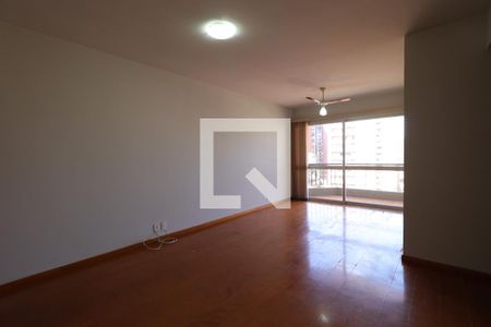 Sala de apartamento para alugar com 3 quartos, 70m² em Centro, Ribeirão Preto