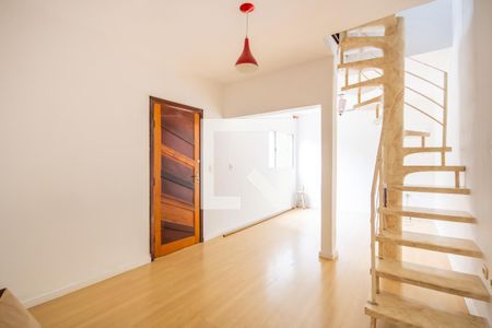 Sala de casa à venda com 3 quartos, 250m² em Padroeira, Osasco