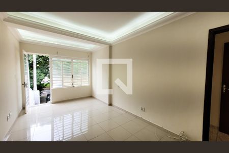 Sala de casa à venda com 4 quartos, 230m² em Vila Jequitibas, Campinas