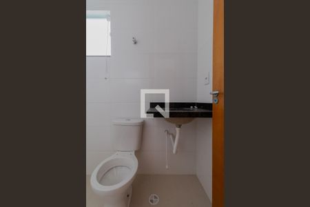 Banheiro de apartamento para alugar com 1 quarto, 24m² em Vila Nova Savoia, São Paulo