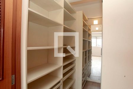 Quarto 1 Suíte Detalhe Closet de apartamento para alugar com 3 quartos, 120m² em Auxiliadora, Porto Alegre