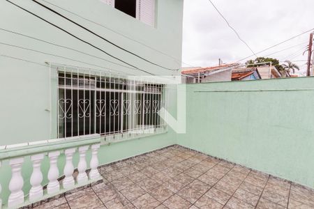 Casa à venda com 171m², 3 quartos e 2 vagas Casa à venda com 171m², 3 quartos e 2 vagasVaranda