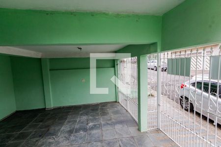 Casa à venda com 171m², 3 quartos e 2 vagas Casa à venda com 171m², 3 quartos e 2 vagasVaranda