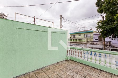 Casa à venda com 171m², 3 quartos e 2 vagas Casa à venda com 171m², 3 quartos e 2 vagasVaranda