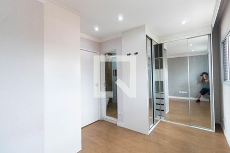 Quarto Suíte 1 de casa para alugar com 2 quartos, 67m² em Vila Ré, São Paulo