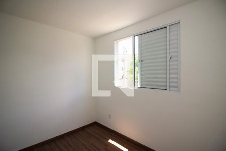 Quarto 1 de apartamento para alugar com 2 quartos, 46m² em Restinga, Porto Alegre