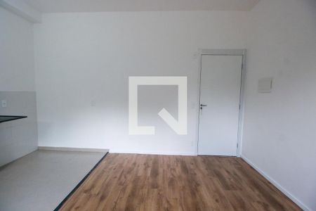 Sala e Cozinha de apartamento para alugar com 2 quartos, 42m² em Jardim Maria Duarte, São Paulo