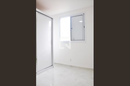 Quarto 01 de apartamento para alugar com 2 quartos, 44m² em Jardim Iris, São Paulo