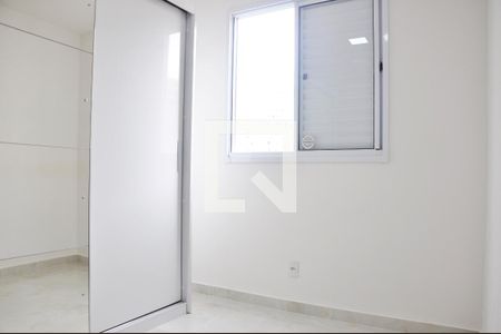 Quarto 01 de apartamento para alugar com 2 quartos, 44m² em Jardim Iris, São Paulo