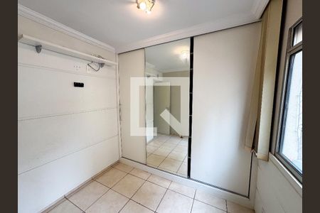 Quarto de apartamento para alugar com 2 quartos, 45m² em Camargos, Belo Horizonte