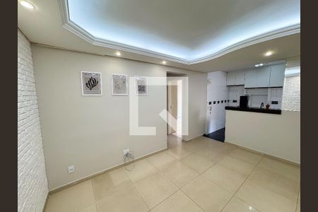 Sala de apartamento para alugar com 2 quartos, 45m² em Camargos, Belo Horizonte