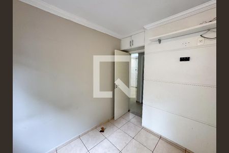 Quarto de apartamento para alugar com 2 quartos, 45m² em Camargos, Belo Horizonte