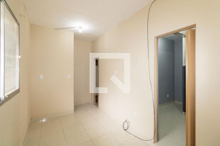 Sala de casa de condomínio para alugar com 2 quartos, 40m² em Inhoaíba, Rio de Janeiro