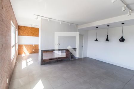 Sala de TV de apartamento à venda com 1 quarto, 63m² em Melville Empresarial Ii, Barueri