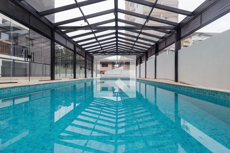 Apartamento à venda com 82m², 2 quartos e 2 vagas Apartamento à venda com 82m², 2 quartos e 2 vagasÁrea comum - Piscina