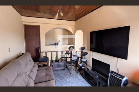 Sala 2 de apartamento à venda com 3 quartos, 190m² em Pompéia, Belo Horizonte