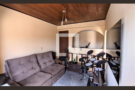 Sala 2 de apartamento à venda com 3 quartos, 190m² em Pompéia, Belo Horizonte