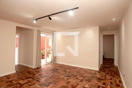 Sala de apartamento à venda com 1 quarto, 63m² em Auxiliadora, Porto Alegre