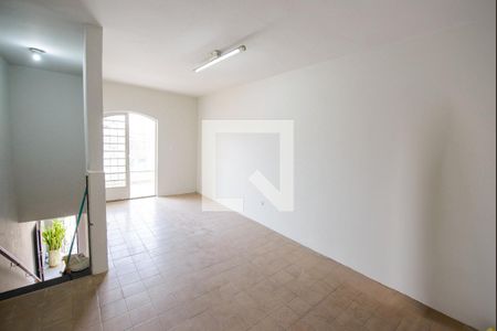 Sala de casa para alugar com 3 quartos, 160m² em Centro, Taubaté