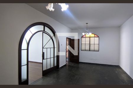 Sala de casa para alugar com 6 quartos, 320m² em Serra, Belo Horizonte