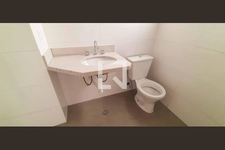 Apartamento à venda com 82m², 2 quartos e 2 vagas Apartamento à venda com 82m², 2 quartos e 2 vagasBanheiro da Suíte