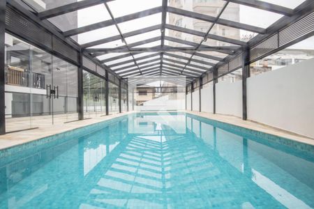 Apartamento à venda com 82m², 2 quartos e 2 vagas Apartamento à venda com 82m², 2 quartos e 2 vagasÁrea comum - Piscina