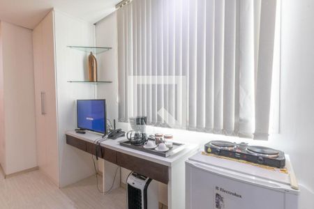 Cozinha de apartamento para alugar com 1 quarto, 45m² em Estoril, Belo Horizonte