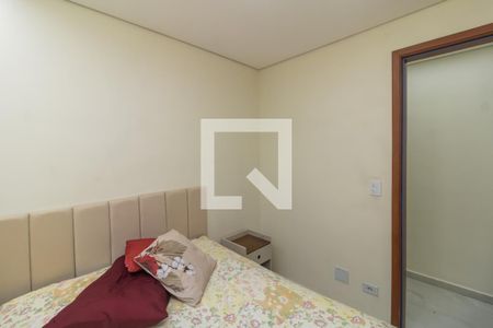 Quarto 1 de apartamento para alugar com 2 quartos, 44m² em Ponte Rasa, São Paulo