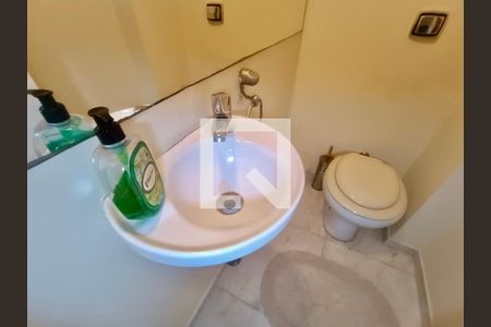 Lavabo de apartamento para alugar com 3 quartos, 160m² em Jardim Botânico, Rio de Janeiro