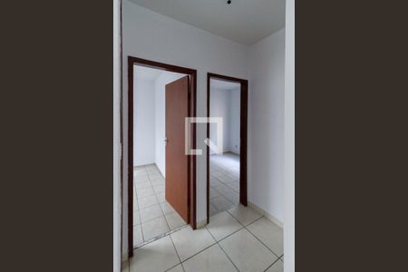 Corredor de apartamento para alugar com 3 quartos, 65m² em Monsenhor Messias, Belo Horizonte