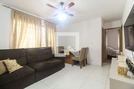 Sala de apartamento à venda com 2 quartos, 55m² em Vila Carmosina, São Paulo