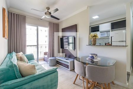 Sala de apartamento à venda com 2 quartos, 58m² em Jardim Tupanci, Barueri