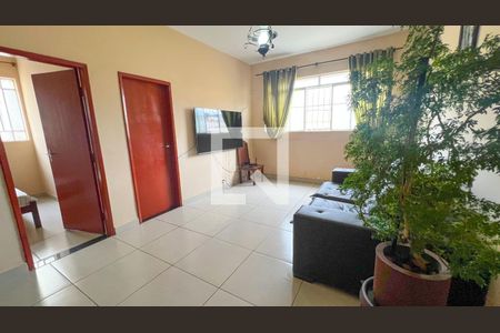 Sala de casa à venda com 4 quartos, 160m² em Carlos Prates, Belo Horizonte