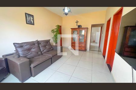 Sala de casa à venda com 4 quartos, 160m² em Carlos Prates, Belo Horizonte