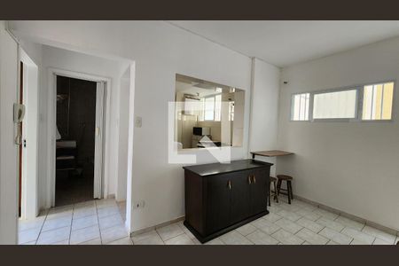 Sala de apartamento para alugar com 2 quartos, 50m² em Gonzaga, Santos