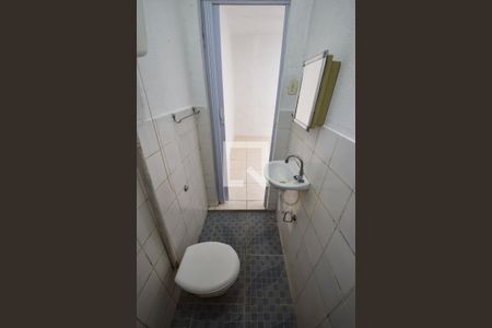 Banheiro de casa para alugar com 1 quarto, 30m² em Quintino Bocaiúva, Rio de Janeiro