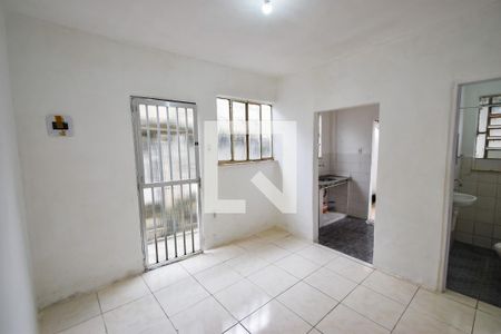 Sala / Quarto de casa para alugar com 1 quarto, 30m² em Quintino Bocaiúva, Rio de Janeiro