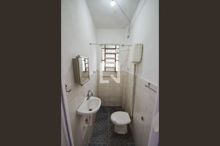 Banheiro de casa para alugar com 1 quarto, 30m² em Quintino Bocaiúva, Rio de Janeiro