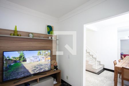 Sala 1 de casa à venda com 3 quartos, 180m² em Santa Branca, Belo Horizonte