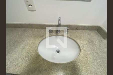 Banheiro  de apartamento para alugar com 3 quartos, 140m² em Campeche, Florianópolis