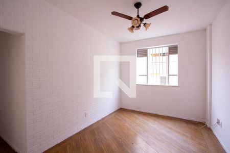 Sala de apartamento para alugar com 2 quartos, 47m² em Santana, Niterói