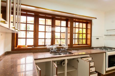 Casa de condomínio para alugar com 454m², 8 quartos e 6 vagas Casa de condomínio para alugar com 454m², 8 quartos e 6 vagasCozinha