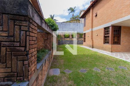 Casa de condomínio para alugar com 454m², 8 quartos e 6 vagas Casa de condomínio para alugar com 454m², 8 quartos e 6 vagasÁrea externa