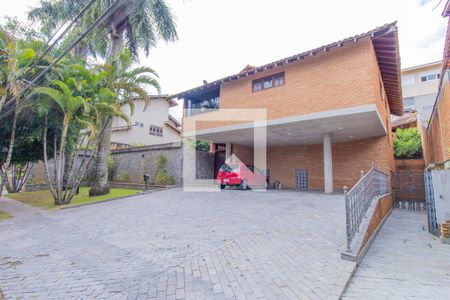 Casa de condomínio para alugar com 454m², 8 quartos e 6 vagas Casa de condomínio para alugar com 454m², 8 quartos e 6 vagasFachada do imóvel