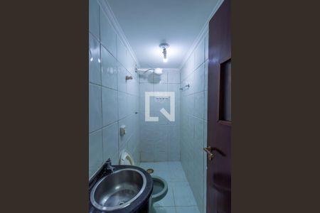 Casa de condomínio para alugar com 454m², 8 quartos e 6 vagas Casa de condomínio para alugar com 454m², 8 quartos e 6 vagasBanheiro de serviço