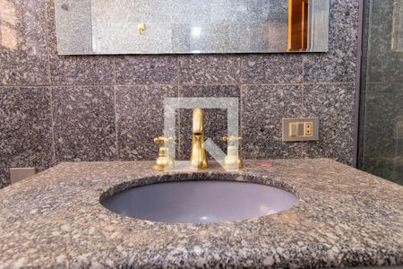 Casa de condomínio para alugar com 454m², 8 quartos e 6 vagas Casa de condomínio para alugar com 454m², 8 quartos e 6 vagasBanheiro 5