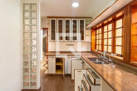 Casa de condomínio para alugar com 454m², 8 quartos e 6 vagas Casa de condomínio para alugar com 454m², 8 quartos e 6 vagasCozinha